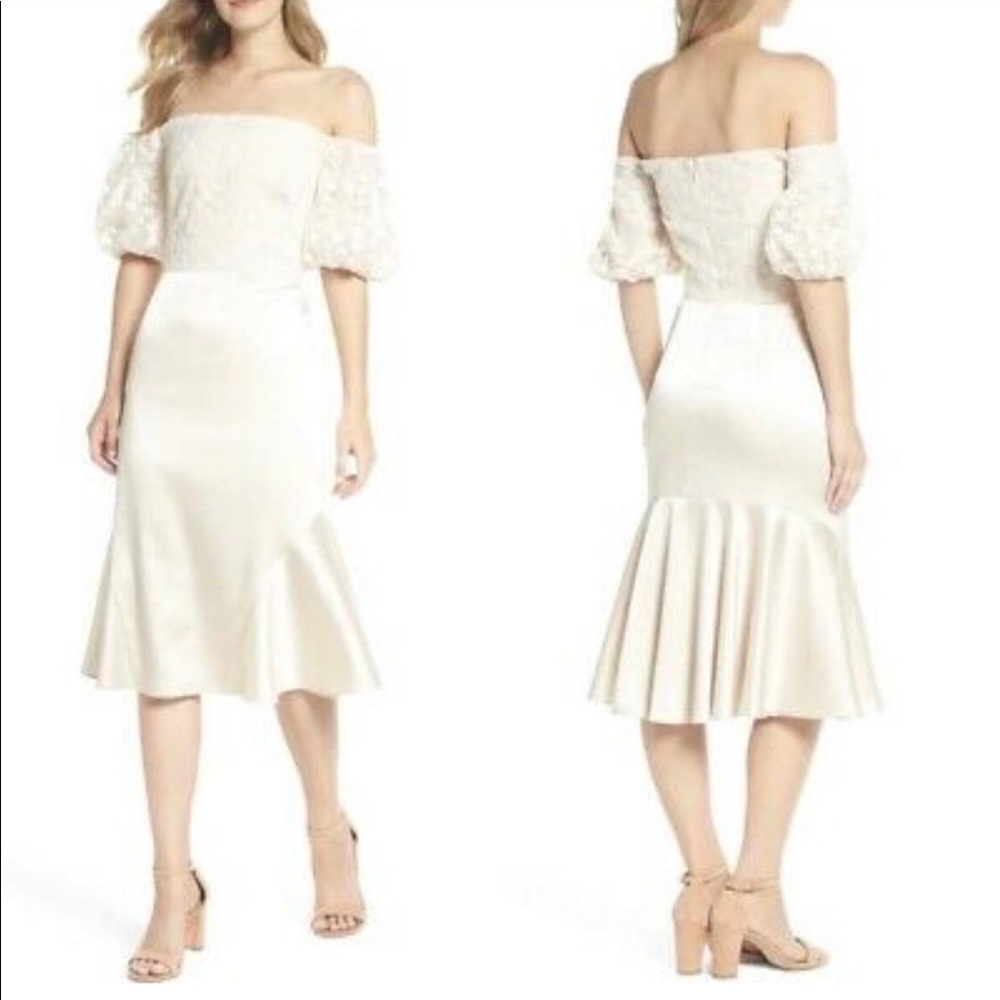 NWOT Gal Meets Glam Cream Mermaid Dress B1